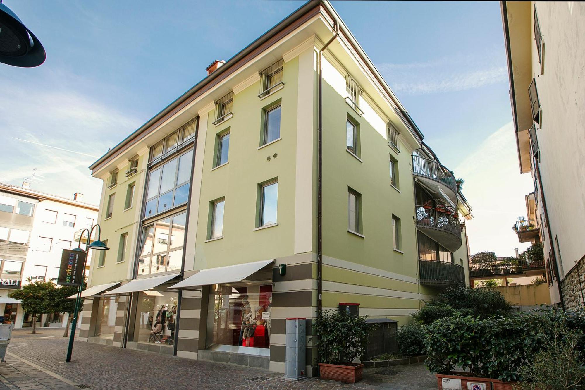 Riva Centro Apartment - Happy Rentals Dış mekan fotoğraf