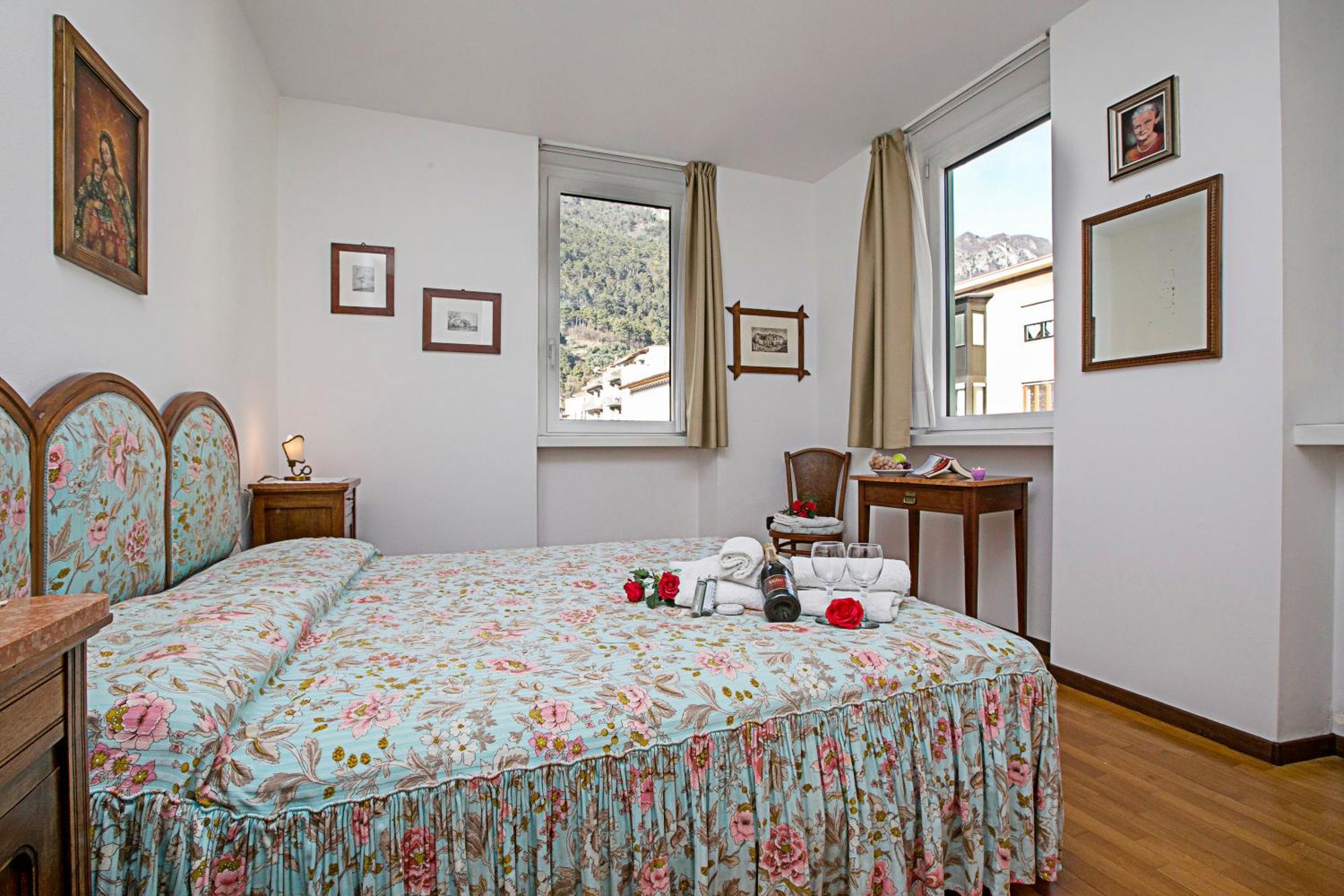 Riva Centro Apartment - Happy Rentals Dış mekan fotoğraf