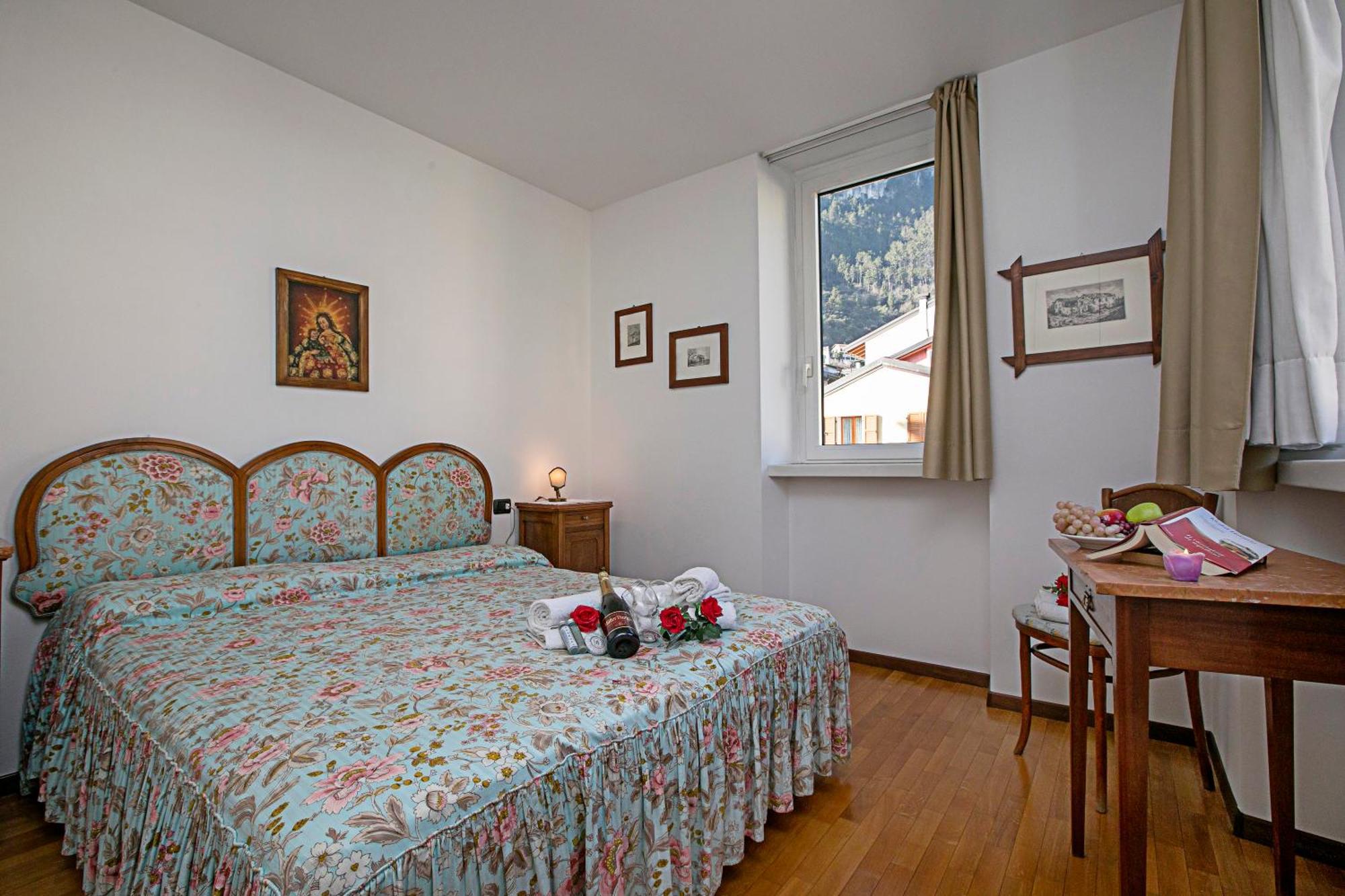 Riva Centro Apartment - Happy Rentals Dış mekan fotoğraf